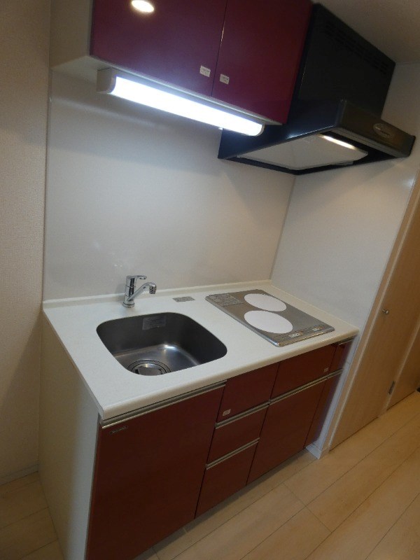 シュールフローレ キッチン