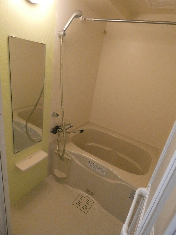 シュールフローレ 風呂画像