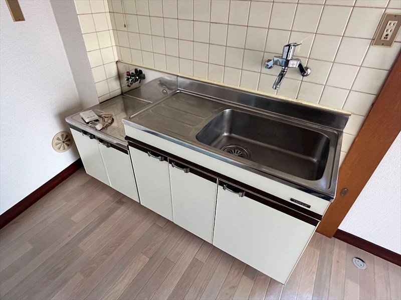 つるやビル  キッチン