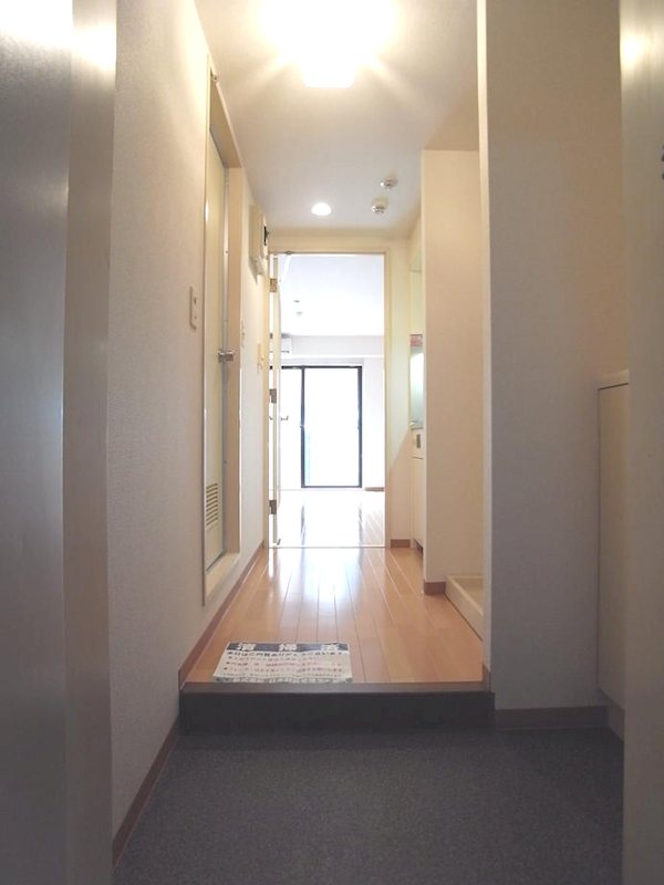 ライオンズマンション西新小岩 玄関