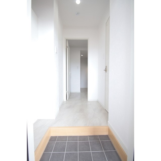 ルミナス西日暮里 玄関