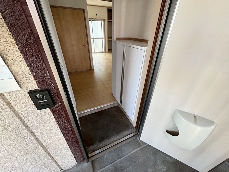 泉ハイツ 玄関