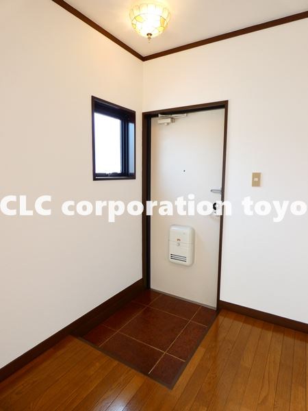 第二小林ビル 玄関