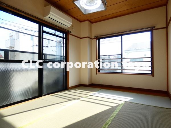 第二小林ビル ベッドルーム