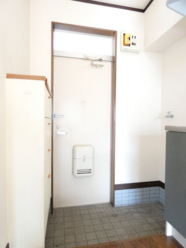 サンハイツ 玄関