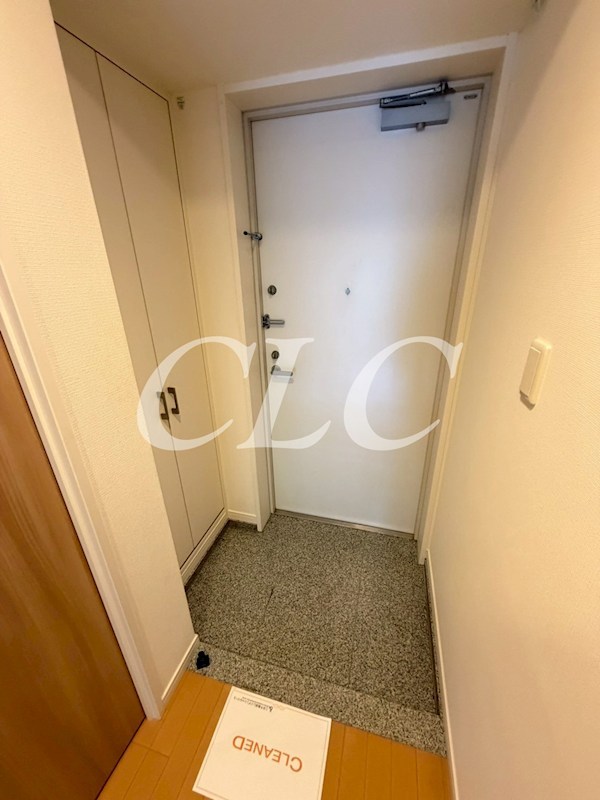 グランジュエ本所 玄関