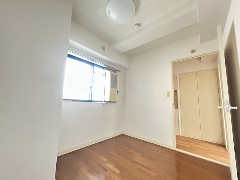 横山ビル ベッドルーム