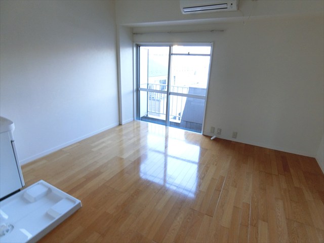 八大マンション ベッドルーム