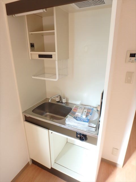 ホワイトキャビン キッチン