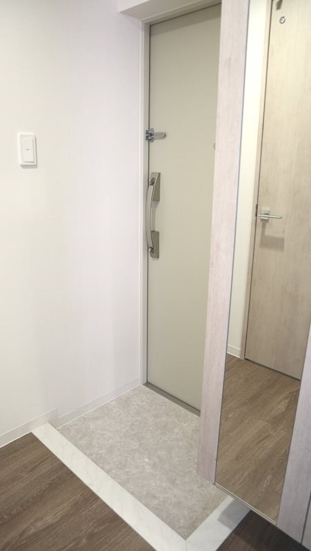 Coｍfort Residence Nippori 玄関