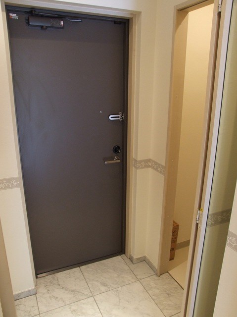 ロイヤルパークスシーサー南千住 玄関