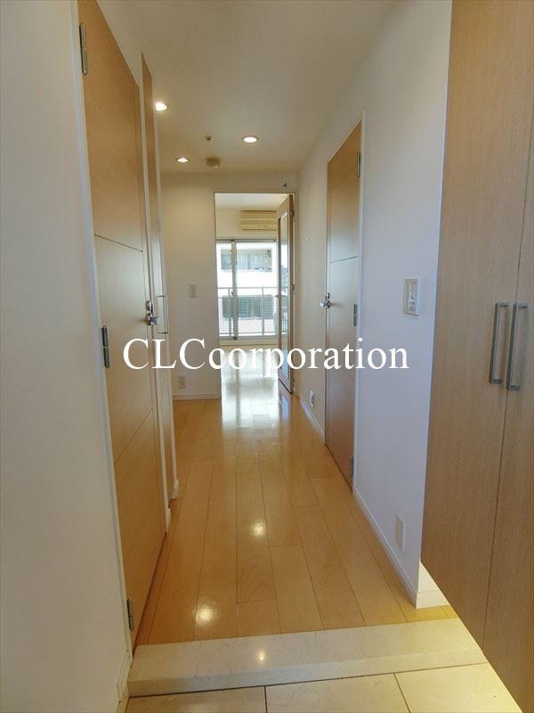 クオリア銀座三丁目 玄関