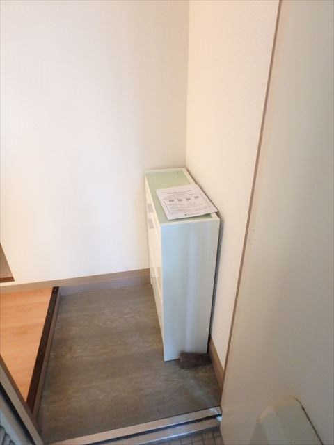 ホワイトキャビン 玄関