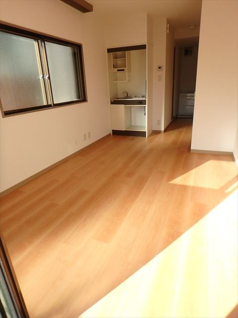 ホワイトキャビン リビング