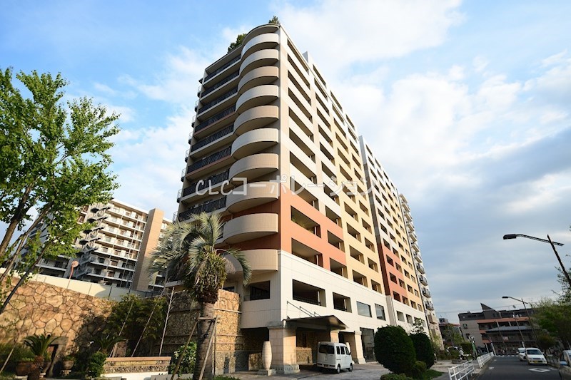 ロイヤルパークス西新井 外観