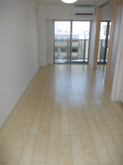 ポルカ　エラン  リビング