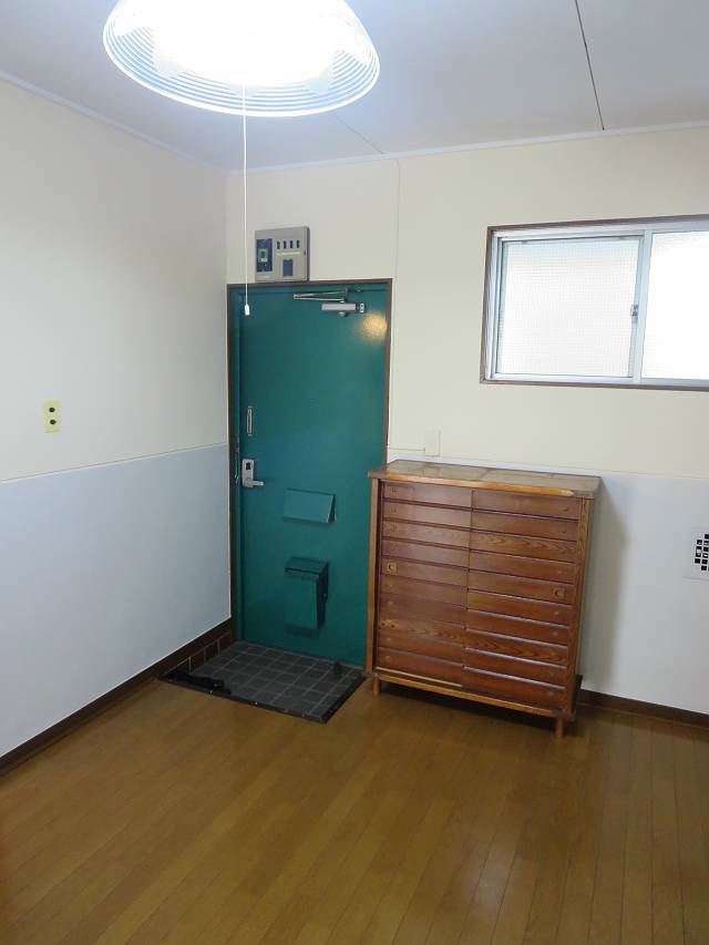 イカリハイツ 玄関