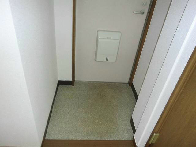 グランパレス王子 玄関