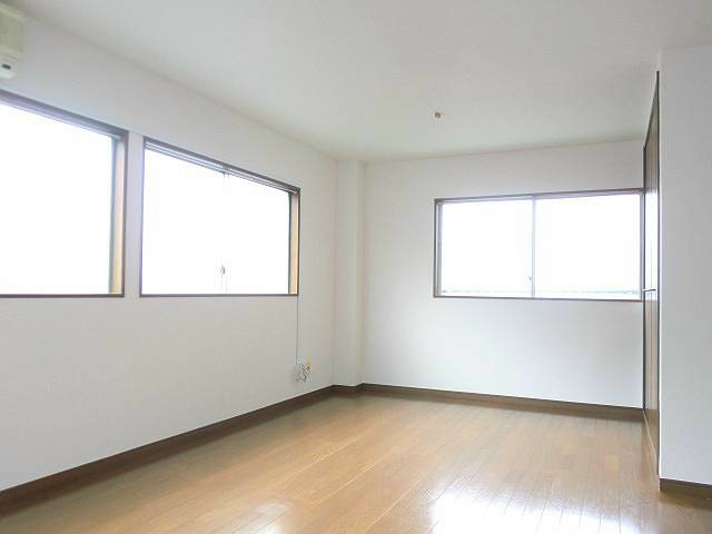 グランパレス王子 リビング