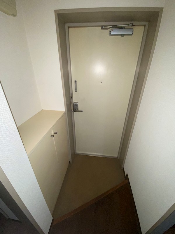 阿久津マンション 玄関