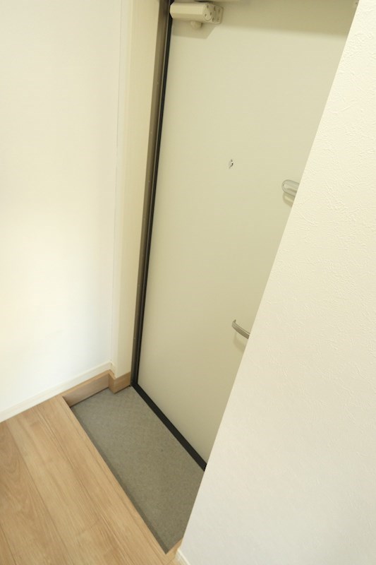 イルビラージュ綾瀬 玄関