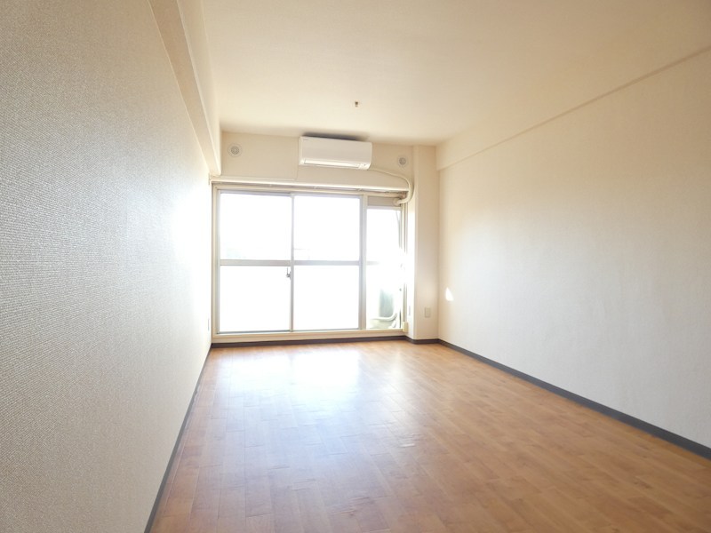 カーサ第二宇喜田３号棟 リビング