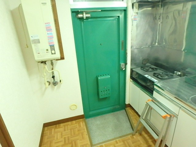 ファミリーハイツ上田 玄関