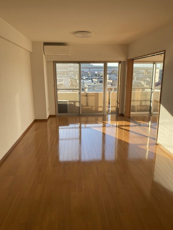 スプリングコート リビング