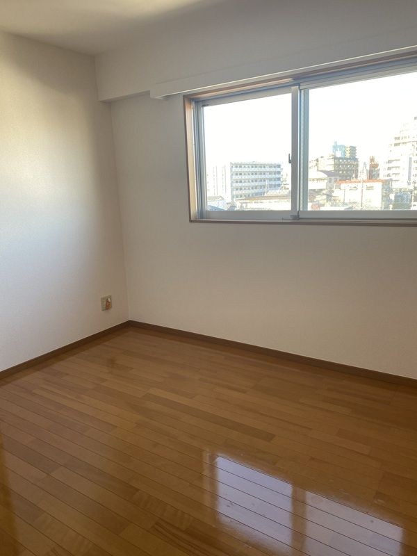 スプリングコート ベッドルーム