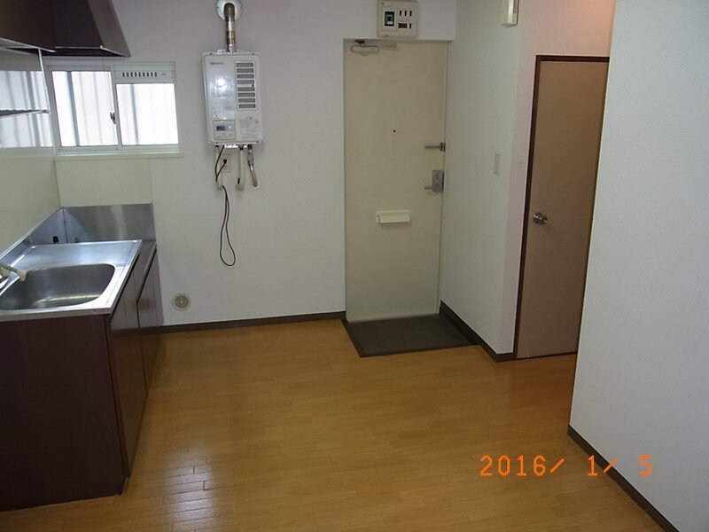 シャトーメープル 玄関