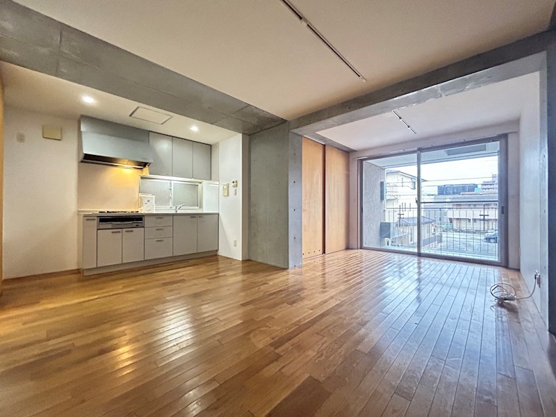 ＳＵＮＮＹ　ＣＯＵＲＴ リビング