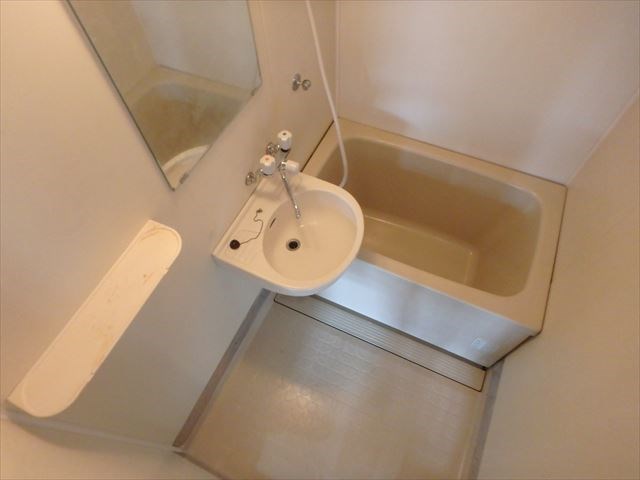 サンターナ   風呂画像