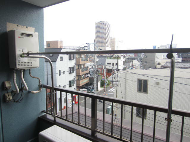 カーザ・ディ・ファミリア   ベランダ