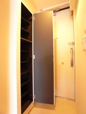 リブリ・サンオアシス 玄関