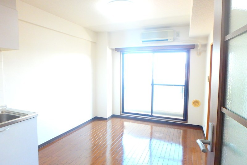 ベイ・ドルフィン リビング