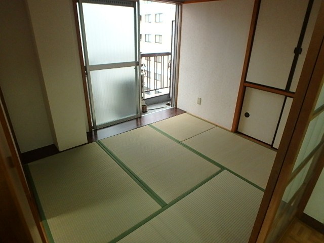 ファミリーハイツ上田 ベッドルーム