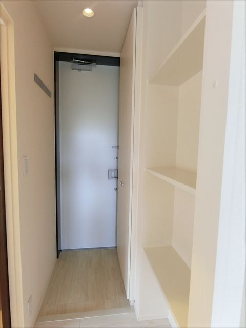 オルテンシア 玄関