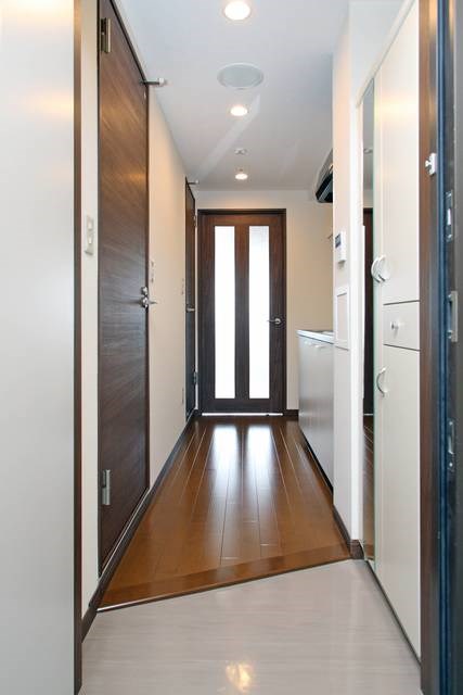 リヴェールタワー綾瀬 玄関