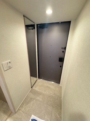 クロスレジデンス日本橋本町 玄関