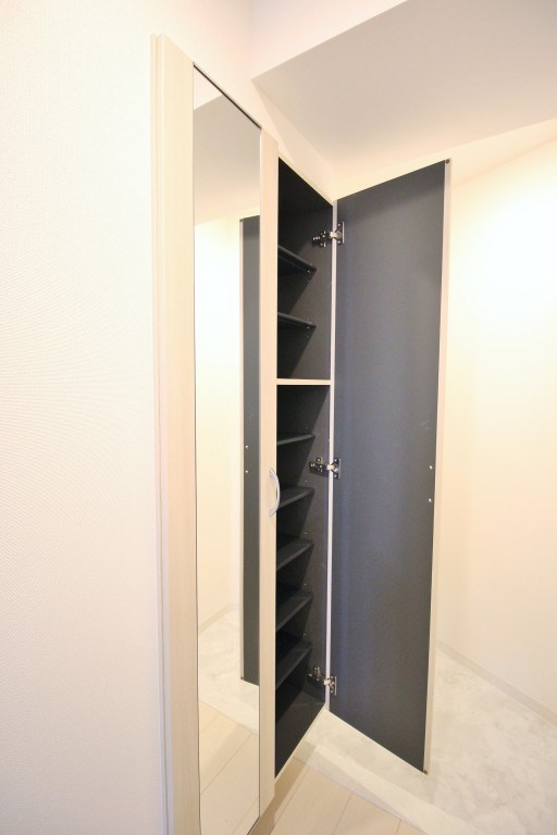 Toile blanche   玄関