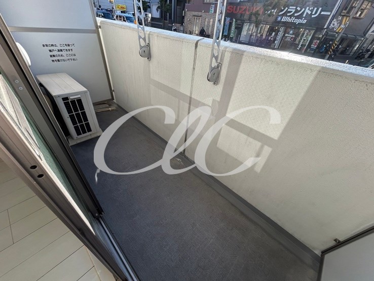 Toile blanche   ベランダ