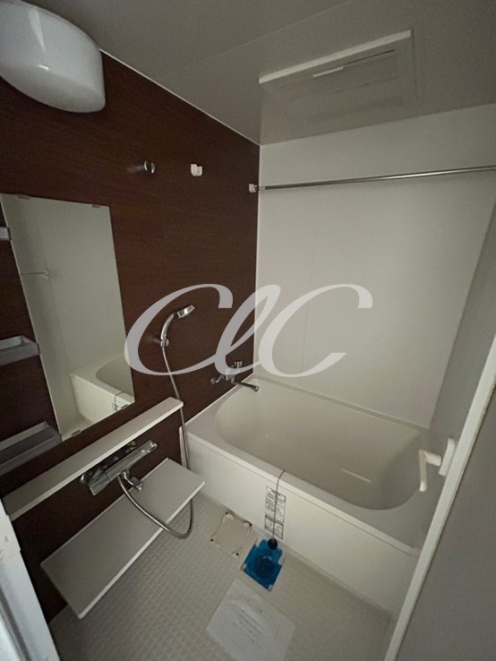 Toile blanche   風呂画像