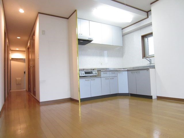 三泉ビル  リビング