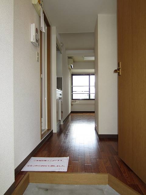 スウィートヴィレッジ三ノ輪 玄関