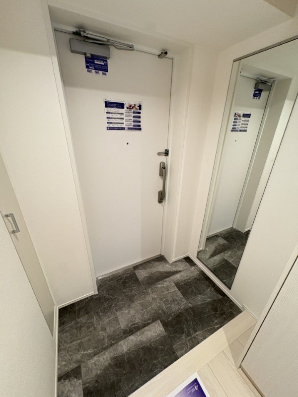 レジディア日本橋馬喰町  玄関