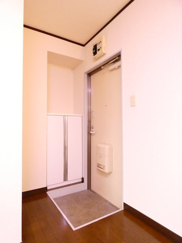 第３マルヨシビル 玄関