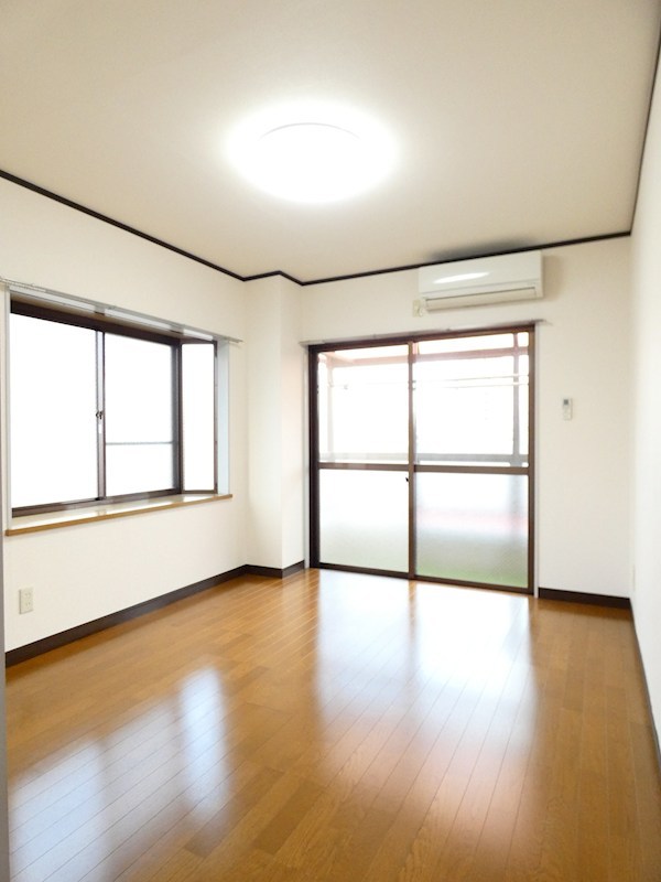 第３マルヨシビル リビング