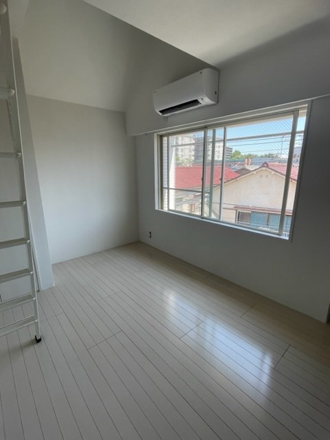 星野ビル ベッドルーム