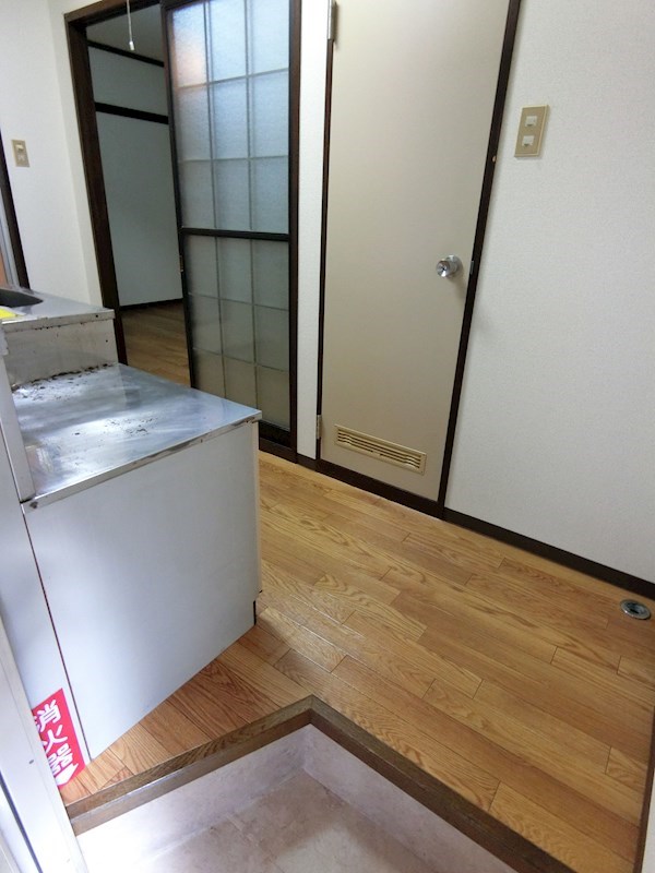 フラワーハイムA   玄関