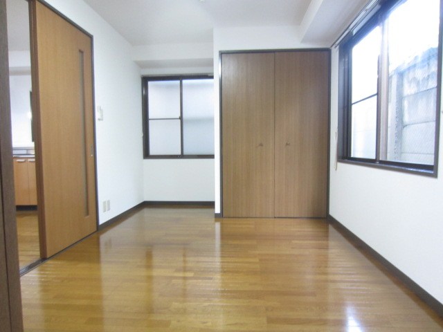 江畑ビル ベッドルーム